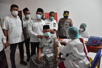 Pemkab Bantul vaksinasi COVID-19 di lingkungan Ponpes Krapyak
