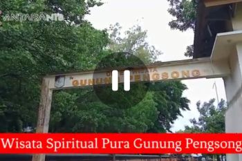 Menengok Pura Gunung Pengsong Lombok Barat