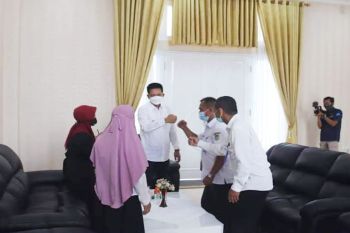 Bupati Barito Utara berikan data keluarga 2021