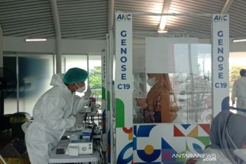 Bandara SMB II Palembang sediakan  800 kantong Genose C-19 perhari