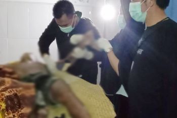 Pria ini terkapar setelah menantang berduel