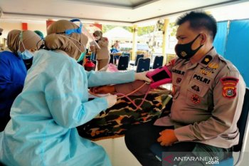 Vaksinasi petugas publik di Sulawesi Tenggara mencapai 8,57 persen dari sasaran