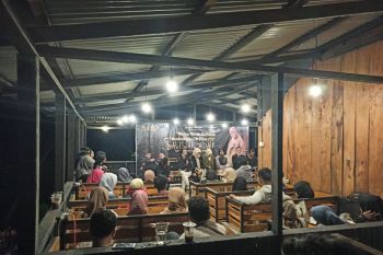 Komunitas mudiak kreatif gelar diskusi bahasa film Salisiah Adaik