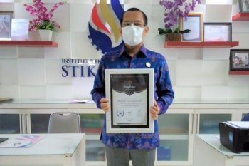 ITB STIKOM Bali terima anugerah pendidikan Indonesia 2021 dari ISAA