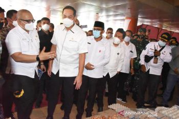 Mendag tinjau Pasar Raya Padang fase VII, pantau harga kebutuhan pokok dan pelaksanaan vaksin pedagang