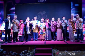 Haykal Aqsara dan Puti Nilam Sari terpilih sebagai Duta Genre Sumbar 2021