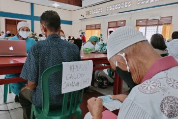 25 ribu pekerja publik di Papua Barat sudah divaksin COVID-19