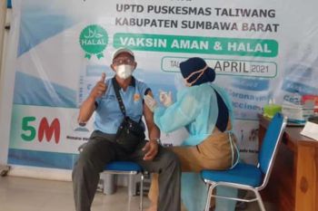 PLN UP3 Sumbawa Vaksin Seluruh Karyawannya