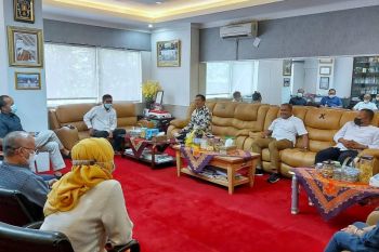 Bupati Meranti 'jemput bola' dana APBN ke markas Menpora