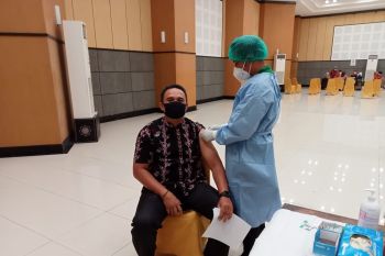 Dinkes Mataram menerima 1.000 dosis vaksin COVID-19