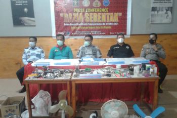Petugas gabungan amankan barang terlarang warga binaan Rutan Manado