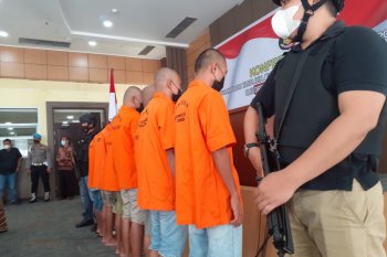 Polda Sumatera Barat tangkap tujuh tersangka terkait kasus tambang ilegal