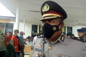Evakuasi jenazah guru ditembak KKB terkendala cuaca