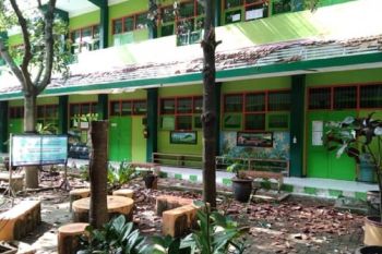 Sedikitnya 200 bangunan di Blitar rusak akibat gempa