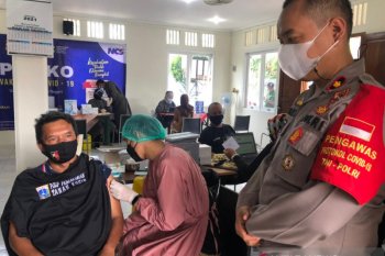 Penerima vaksin COVID-19 Indonesia bertambah 95.060 menjadi 10.801.244 orang
