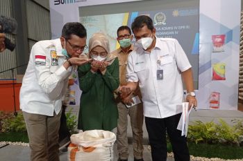 Komisi IV DPR RI tinjau ketersediaan beras di gudang Bulog Sumbar
