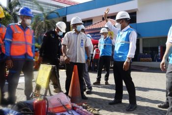 PLN NTB gelar pasukan dan peralatan jaga pasokan listrik selama Ramadan