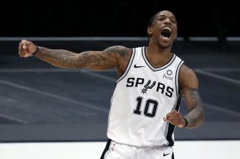 San Antonio Spurs membungkam Orlando Magic 120-97