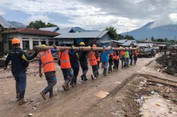 PLN NTT sebut kelistrikan di Pulau Adonara pulih 92 persen