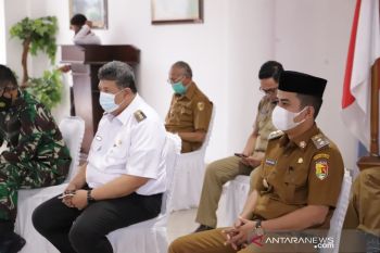 Presiden : Kepala daerah, jangan hanya puas membaca laporan saja tapi langsung cek, lihat dan kontrol kondisi di lapangan