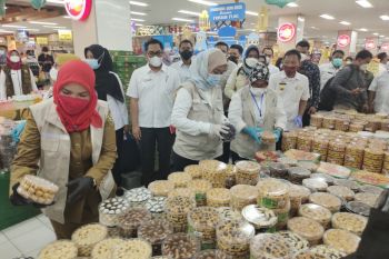 Pemprov Lampung dan Pemkot Bandarlampung bersama BPOM cek kualitas pangan