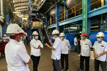 Direktur Produksi Holding PTPN tinjau kesiapan giling pabrik giula di Bone