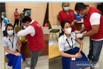 BSG lakukan vaksinasi karyawan cegah  COVID-19