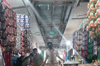 BRI berikan bantuan sanitasi untuk empat pasar di Makassar