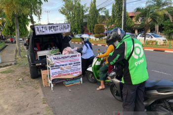 Bripka Zulhamsyah gelar "razia perut lapar" jelang buka puasa