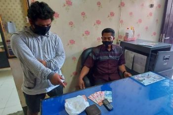 Tengah transaksi di pos ronda, pemilik sabu 15 gram di Lombok Timur diringkus polisi