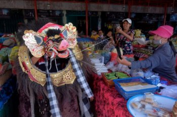 Tradisi ngelawang Hari Raya Galungan