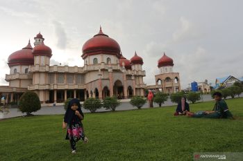 7 Masjid terindah di dunia yang sangat mengagumkan