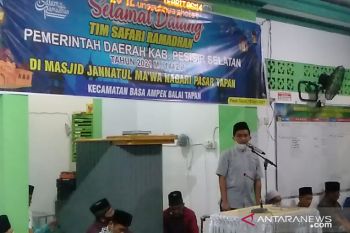 Wabup Pessel ajak jamaah patuhi protokol kesehatan penanganan COVID-19
