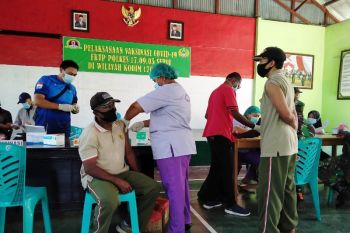 Danramil Yapbar sebut tidak ada efek apapun ketika divaksin