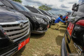 Gubernur 'kandangkan' mobil dinas antisipasi digunakan mudik
