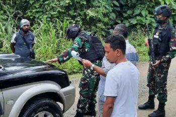 Satgas TNI sweeping cegah peredaran miras di wilayah perbatasan RI-PNG
