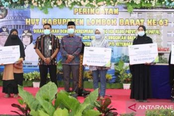 BPJAMSOSTEK NTB beri beasiswa anak dua perangkat desa meninggal