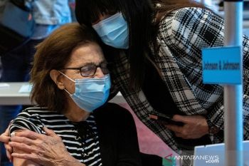 CDC sebut penggunaan vaksin COVID-19 Johnson &amp; Johnson harus dilanjutkan