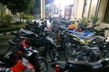 Polsek Bukittinggi amankan 31 unit sepeda motor saat razia cipta kondisi