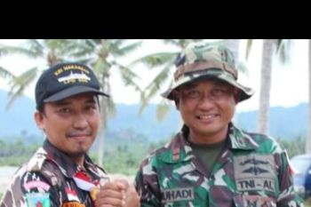 Lettu Laut Muhadi  pendiri Saka Bahari Kwarcab Parigi Moutong