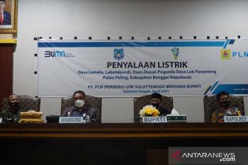 PLN Suluttenggo listriki desa di wilayah 3T