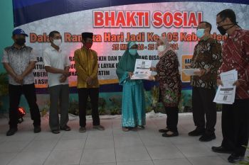 Sleman bagikan 1.850 paket sembako peringati hari jadi ke-105