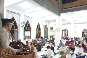Kapolres Enrekang tegur pengurus masjid karena langgar prokes COVID-19