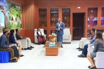 Gubernur   minta perbankan serius bangun perekonomian  NTT