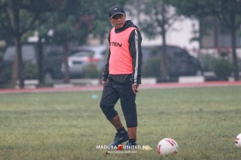 Madura United mencari striker baru pengganti Alberto