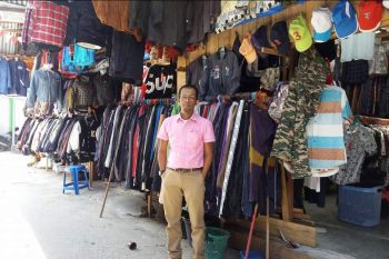 Pedagang Butik seken Pasar Atas Bukittinggi alami penurunan omset hingga 40 persen