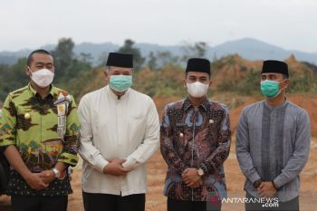 Stadion ini dibangun Pemkot Solok untuk lokasi utama penyelenggaraan Porprov Sumbar 2024