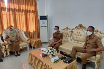 Bupati Sigi  minta Disdikbud optimalkan cetak generasi muda unggul