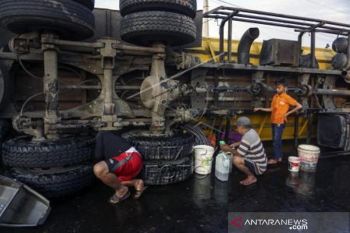 Kecelakaan Truk Pembawa Minyak Curah
