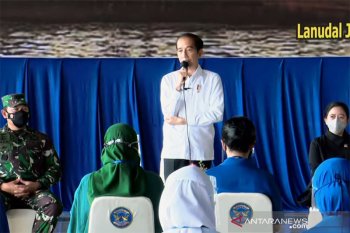 Presiden beri rumah keluarga awak KRI Nanggala